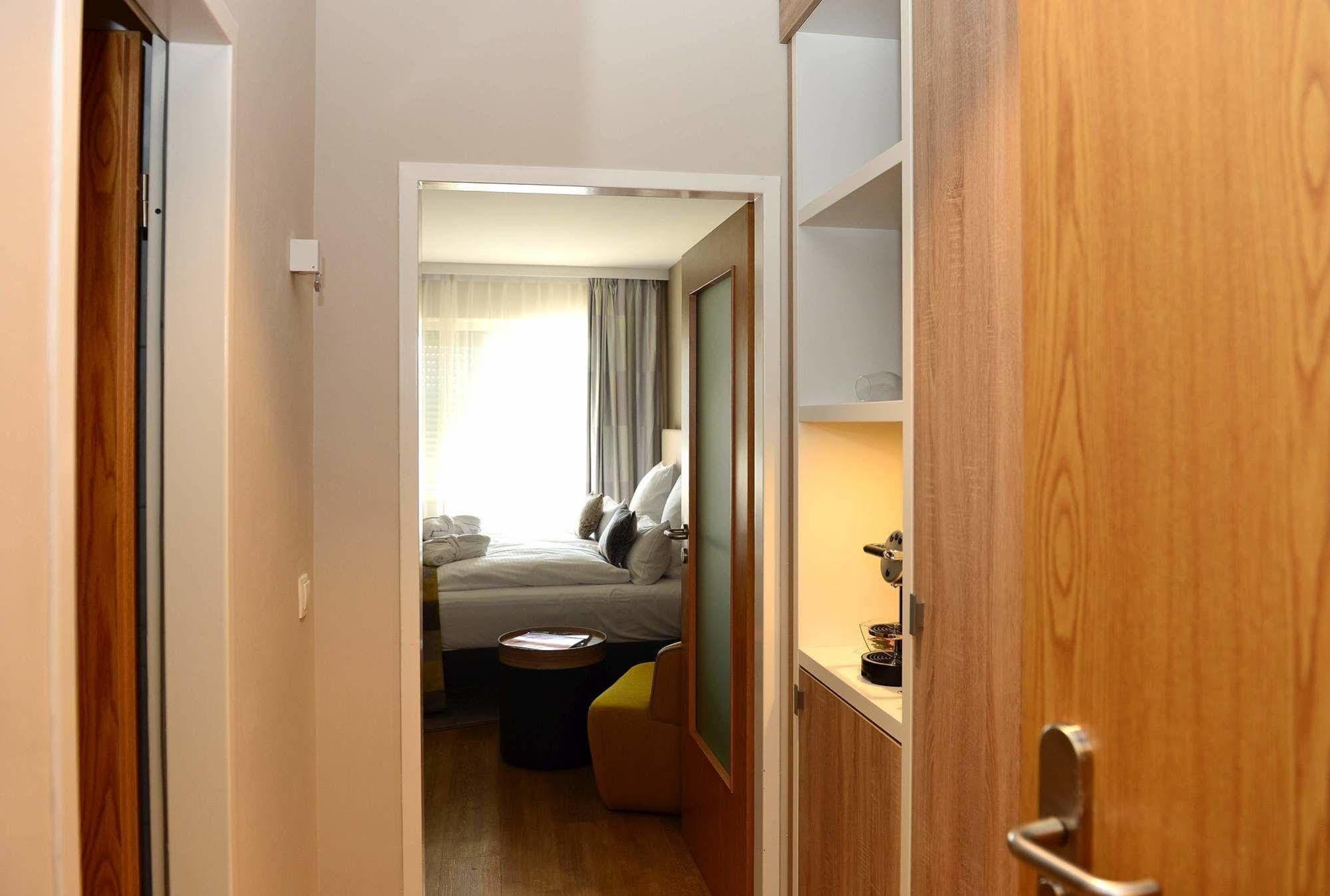 Frederics Muenchen City Schwabing ภายนอก รูปภาพ
